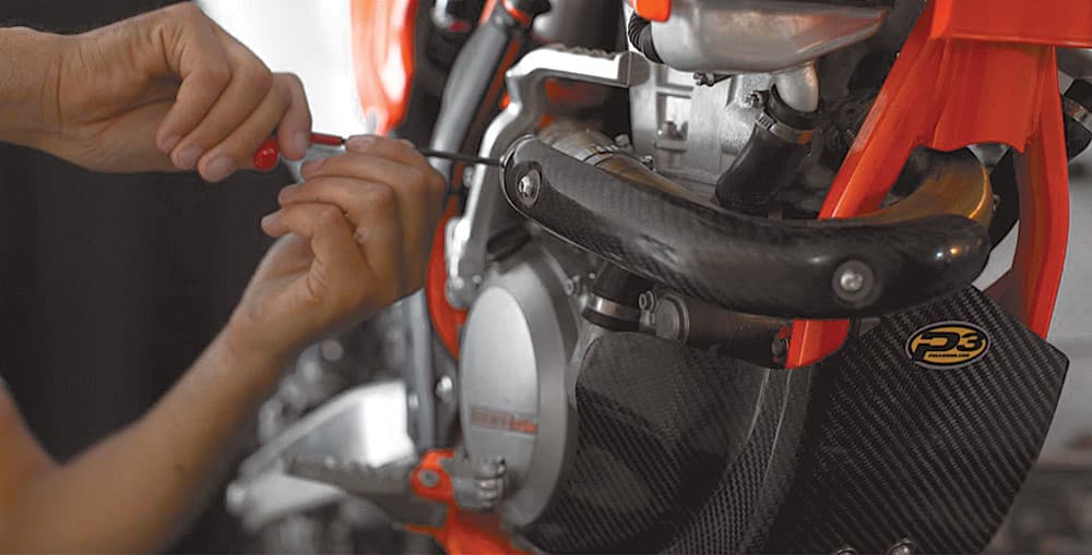 P3 - 201075 - Carbon Fiber Header Heat Shield